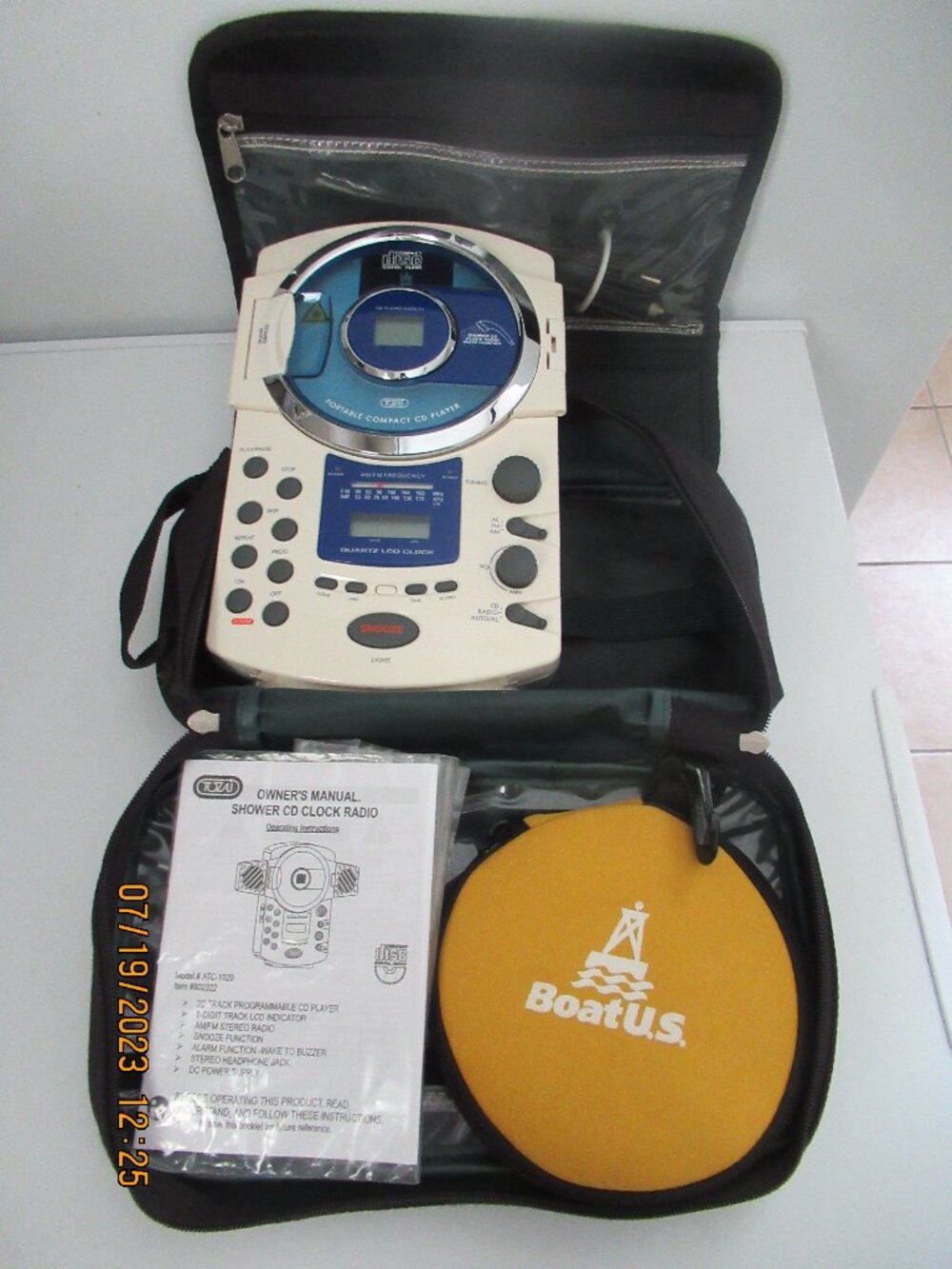 Vintage TDE AM/FM CD Shower Clock Radio (Model ATC-1029)